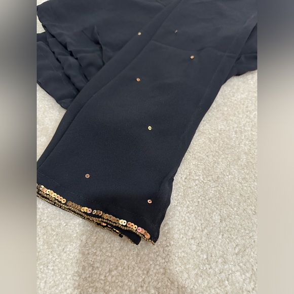 Gold and Black Indian outfit - Picture 4 of 6